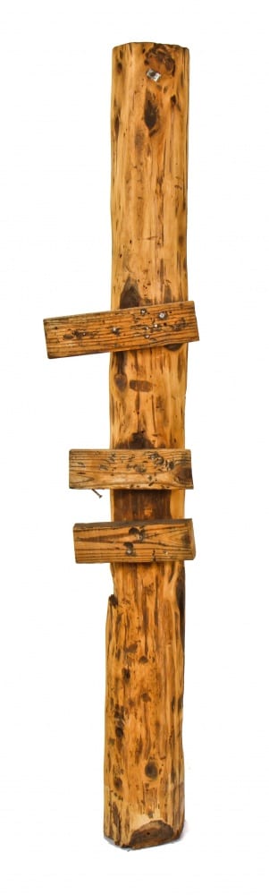 a single, lightly cleaned and sanded post with boards added at a later point in time. a single, lightly cleaned and sanded post with boards added at a later point in time.